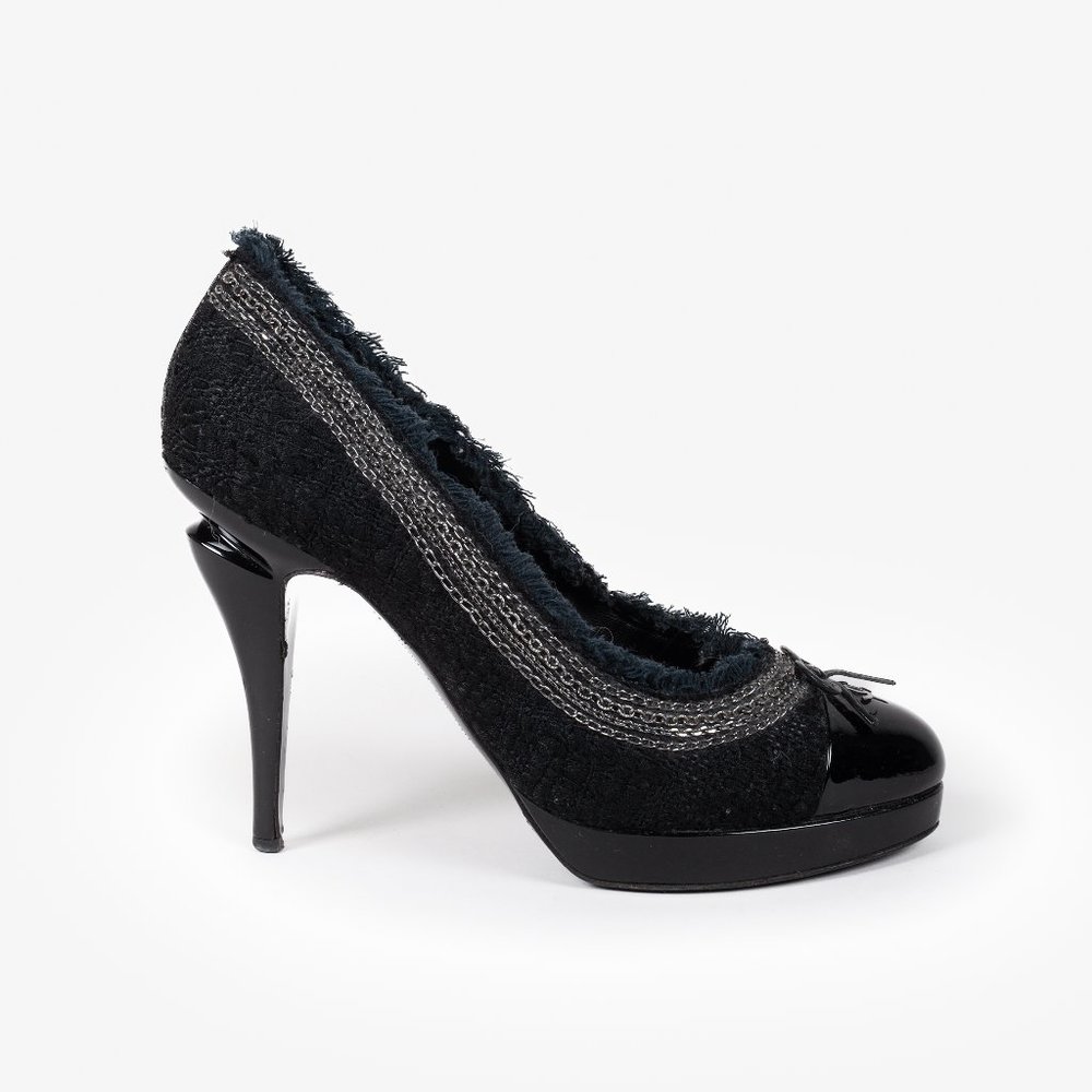 Chanel Tweed Cap-Toe CC Pumps